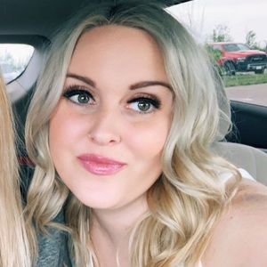 Meet your Posher, Carly